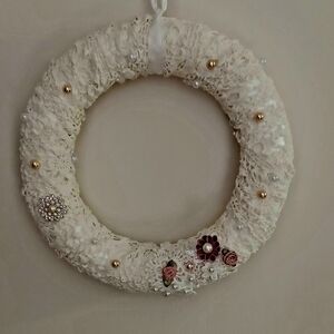 Elegant Cream Decorative Wreath with Floral Accents